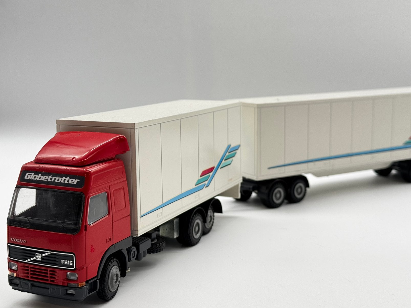 CONRAD VOLVO FH 16 globetrotter LZP, Hobby en Vrije tijd, ., Conrad, Ophalen of Verzenden, Zo goed als nieuw