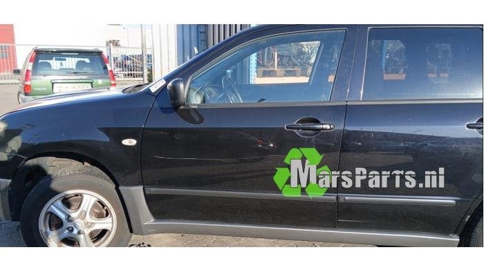 Portier 4Deurs links-voor van een Mitsubishi Outlander, Auto-onderdelen, Gebruikt, -, Deur, -