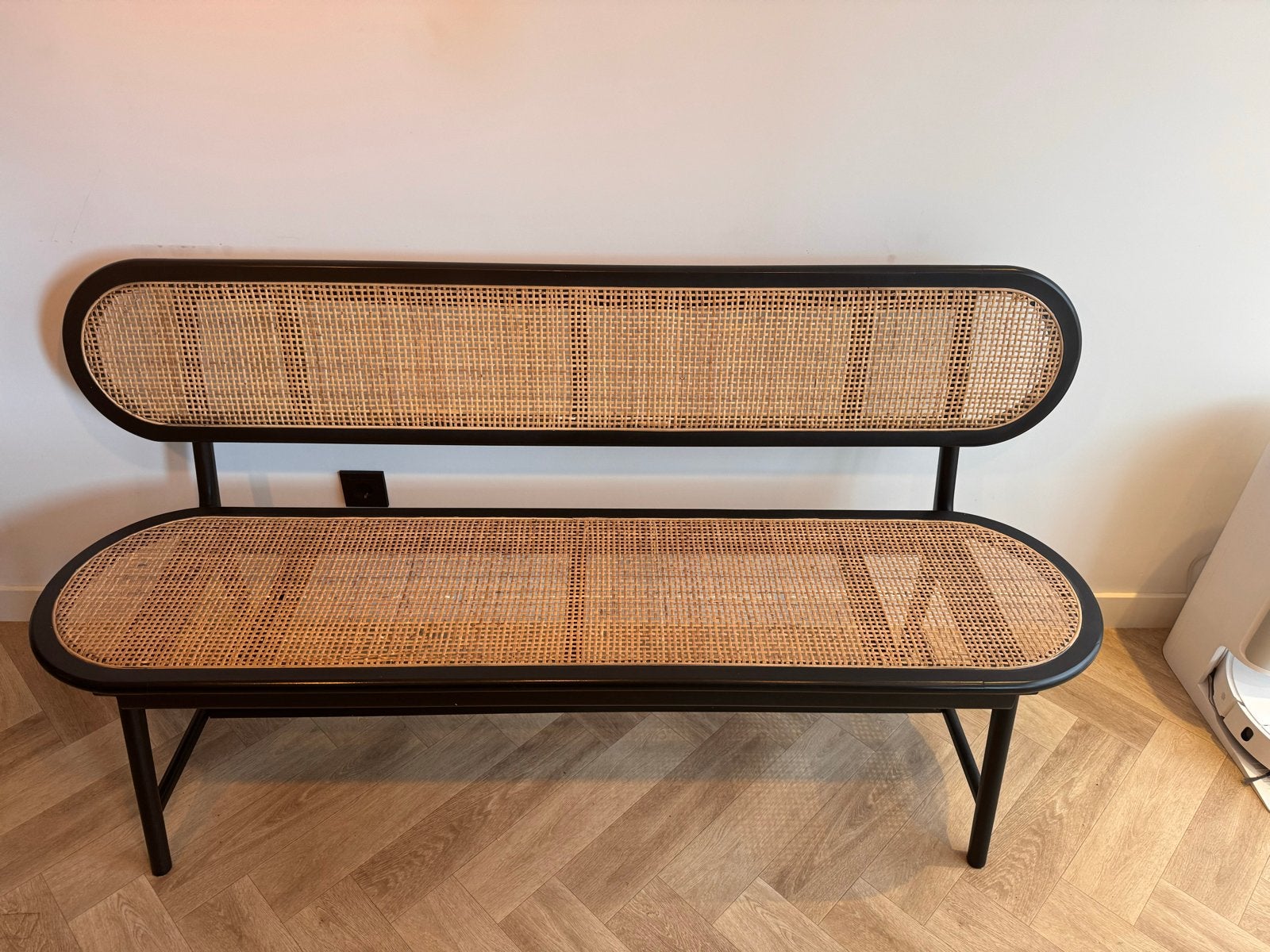Rotan bank met zwart houtenframe, Huis en Inrichting, Ophalen, Zo goed als nieuw, Hout