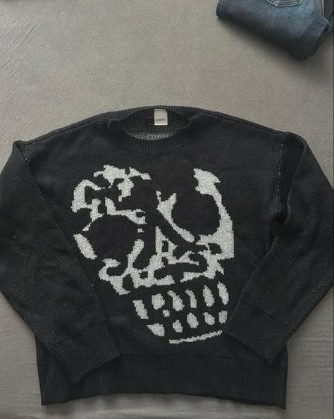 Zwarte wollen trui met doodskop - Romwe x Beetlejuice, Ophalen of Verzenden, Zo goed als nieuw, Maat 36 (S), Zwart