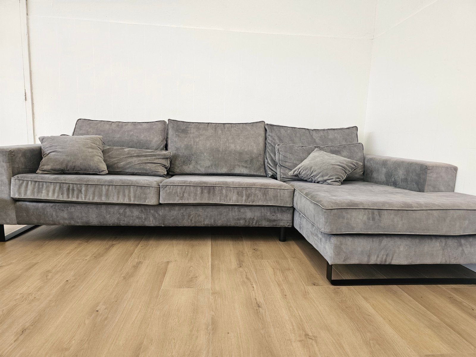 Grijze hoekbank, Ophalen, 125 cm of meer, 125 cm of meer, Home Friesland