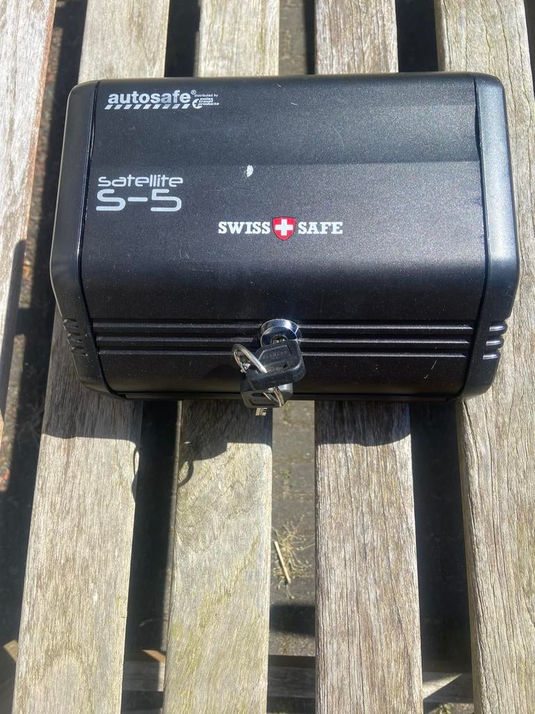 Autosafe Swiss-safe, Ophalen of Verzenden, Zo goed als nieuw