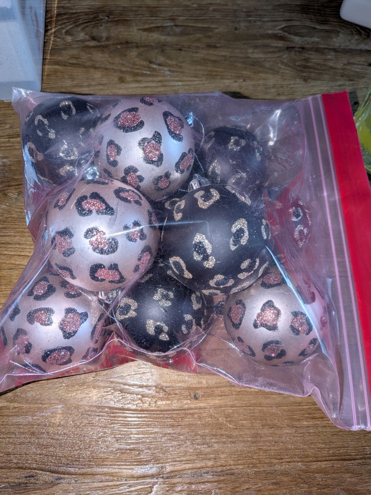 Panterprint kerstballen 12 stuks, Ophalen of Verzenden, Zo goed als nieuw