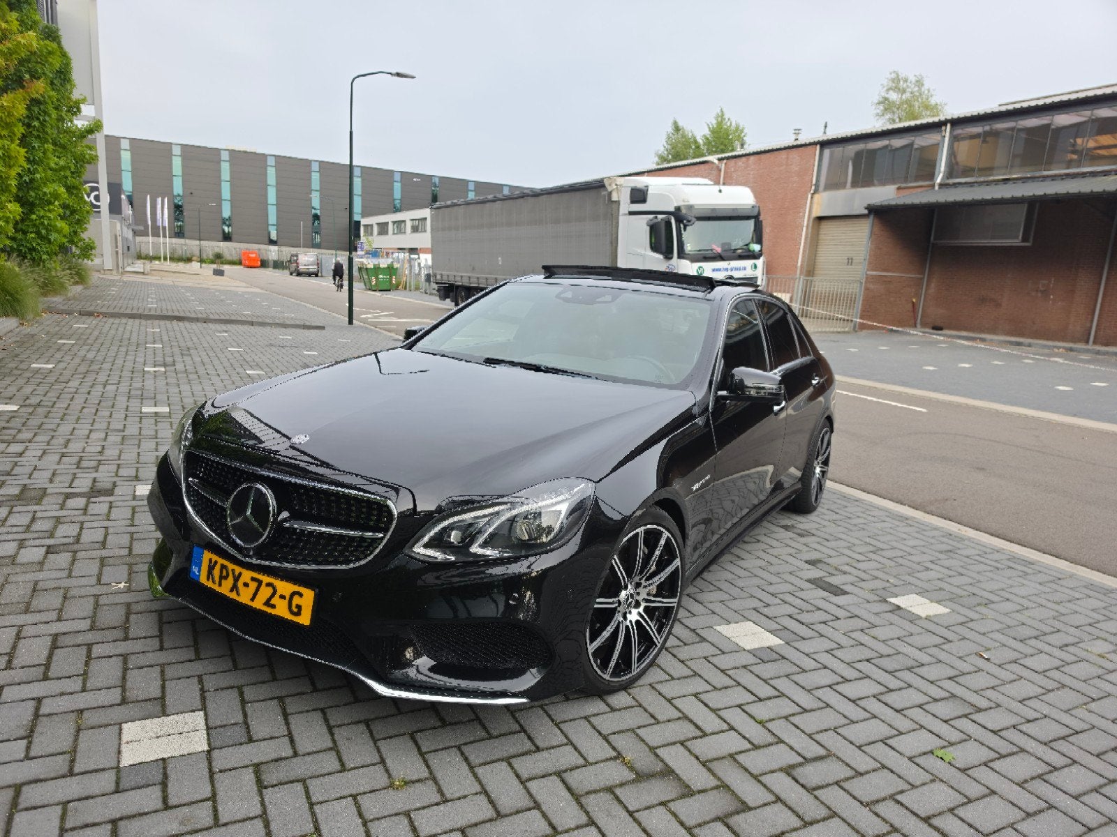 Mercedes Benz E-Klasse E500 AMG  V8 Bi-Turbo Full E63 63, Auto's, Parkeerassistent, Achterwielaandrijving, 4 stoelen, Zwart