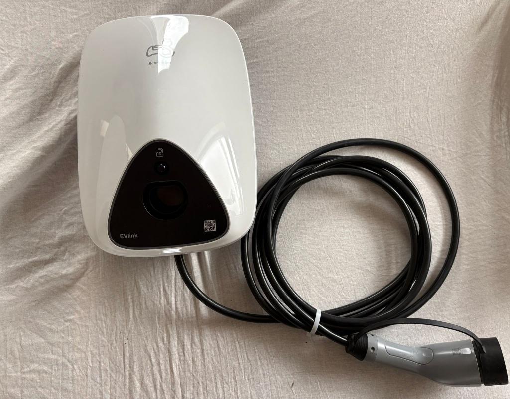 Laadpaal EVLink Home 11kW 3-Fase 16A Vaste kabel, Auto diversen, Laadpalen, Schneider Electric The Netherlands B.V., Taurusavenue 133 2132 LS Hoofddorp