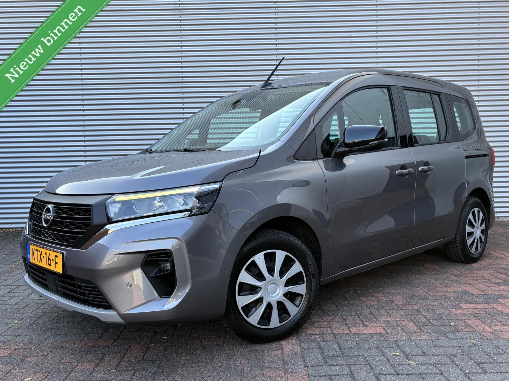 Nissan TOWNSTAR 1.4 Carplay Cruise Led Camera Leer Dab 2022, Auto's, Renault, Automaat, Dealer onderhouden, Gebruikt, 4 cilinders