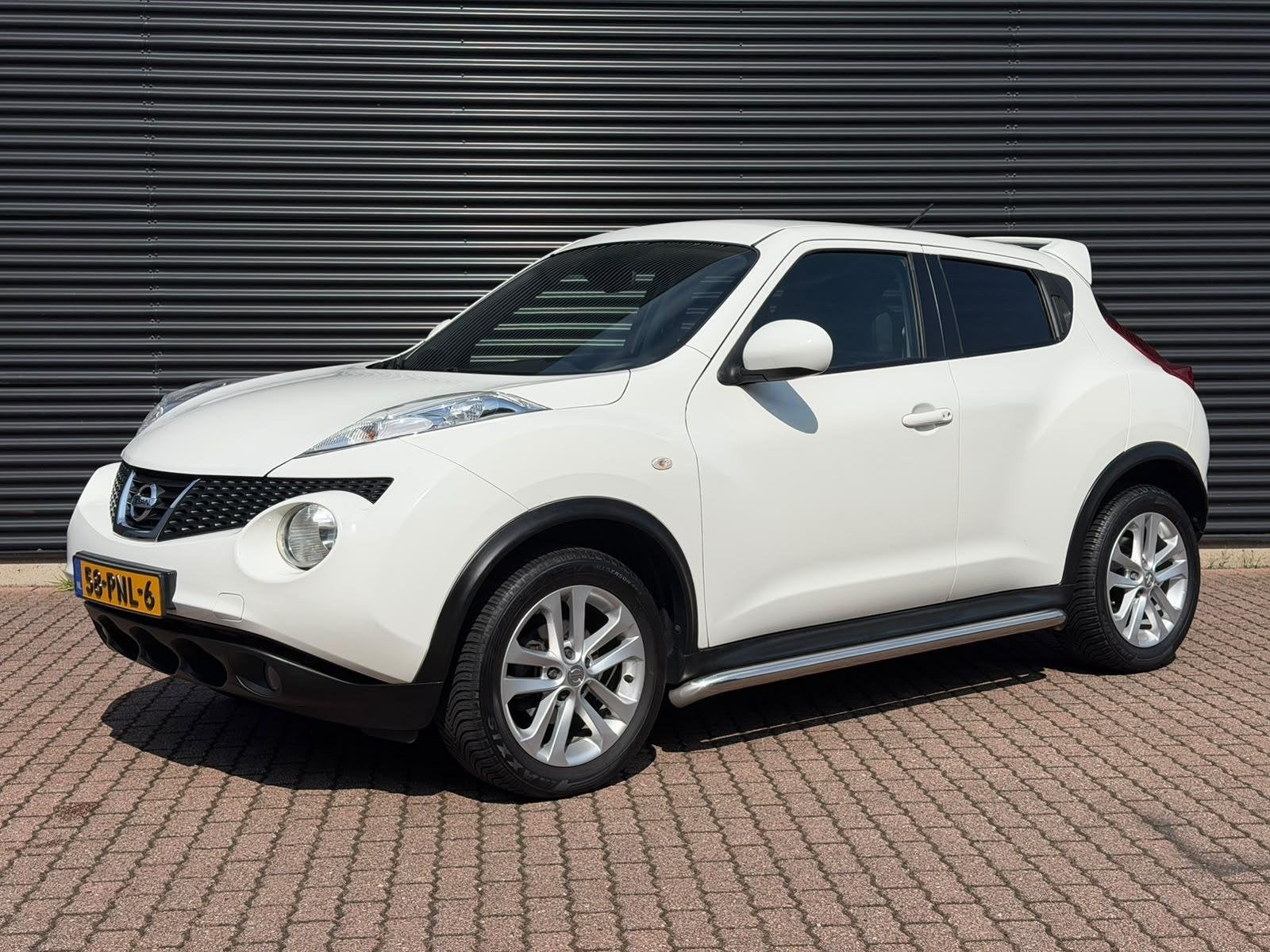 Nissan Juke 1.6 Tekna / NL AUTO / Dealer Onderhouden / Camer, Bedrijf, Handgeschakeld, SUV of Terreinwagen, 1598 cc