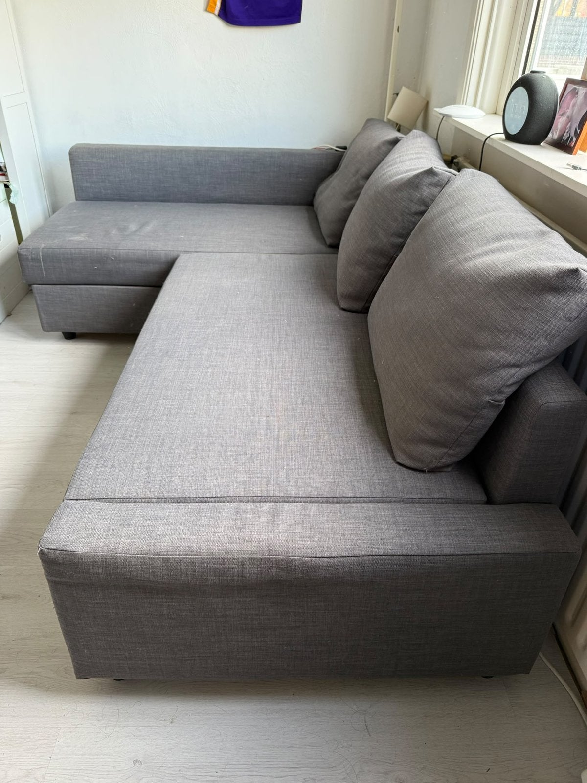 Titel: IKEA FRIHETEN Hoekslaapbank met opberger, Huis en Inrichting, Ophalen, Zo goed als nieuw, Tweepersoons, 140 cm