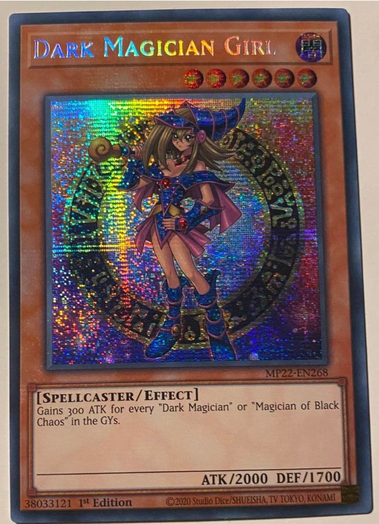 Yu-Gi-Oh! Dark Magician Girl MP22 1st Edition Tin Promo !, Hobby en Vrije tijd, Verzamelkaartspellen | Yu-gi-Oh!, Ophalen of Verzenden