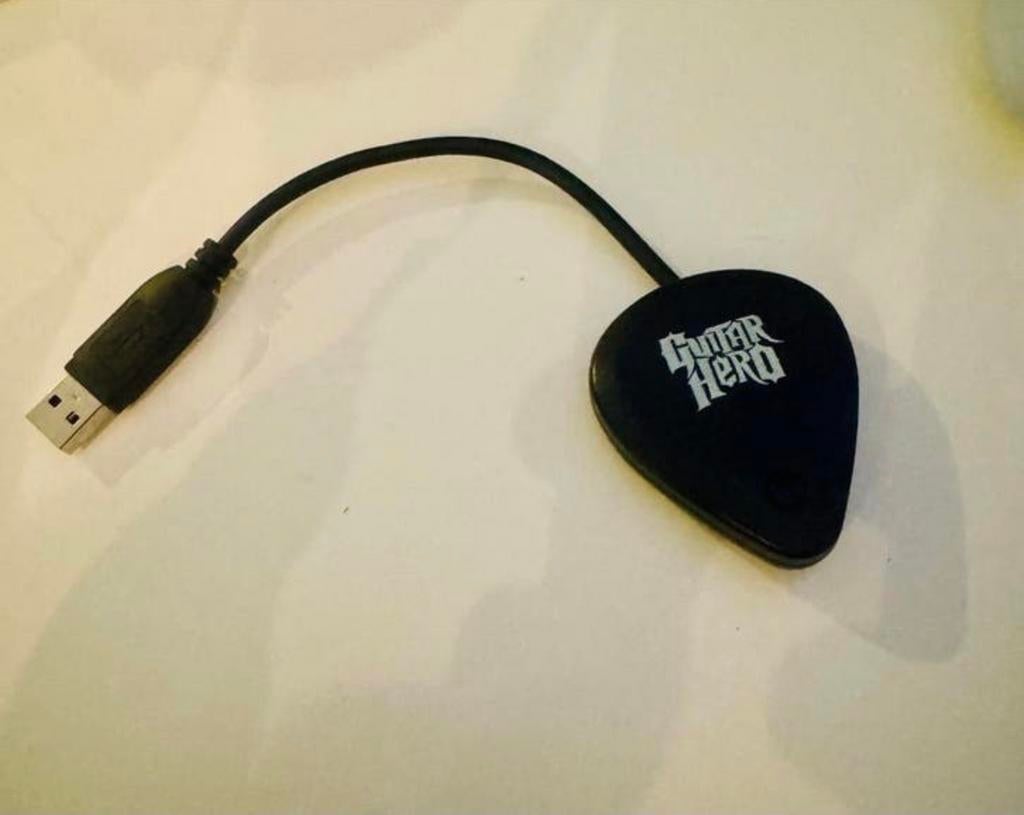 Guitar Hero Les Paul Dongle PS3 - Draadloos, Spelcomputers en Games, Spelcomputers | Sony PlayStation Consoles | Accessoires, Gebruikt
