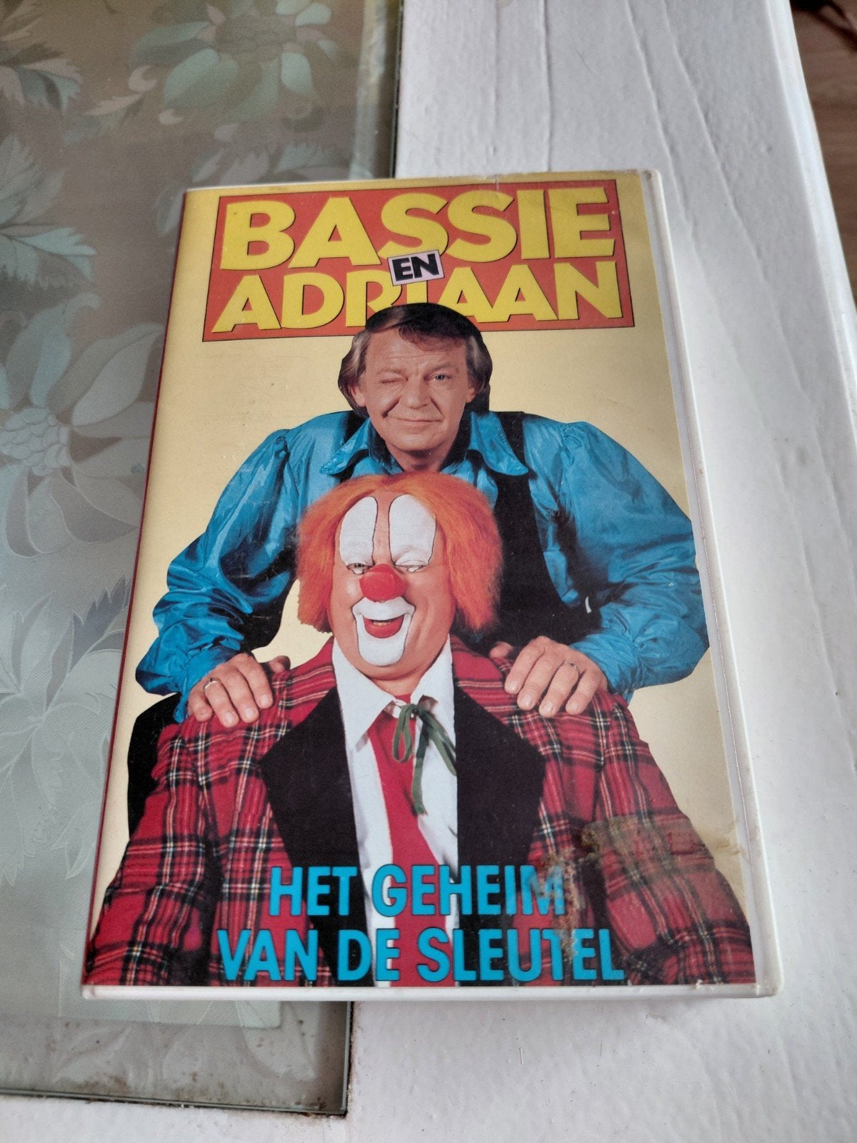 VHS Bassie & Adriaan – Het Geheim van de Sleutel CNR, Cd's en Dvd's, Ophalen of Verzenden, Gebruikt, Kinderprogramma of -film