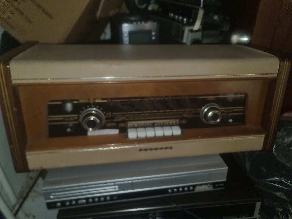 Zeldzame buizenradio 20€ Radio, Ophalen of Verzenden, Gebruikt, Radio