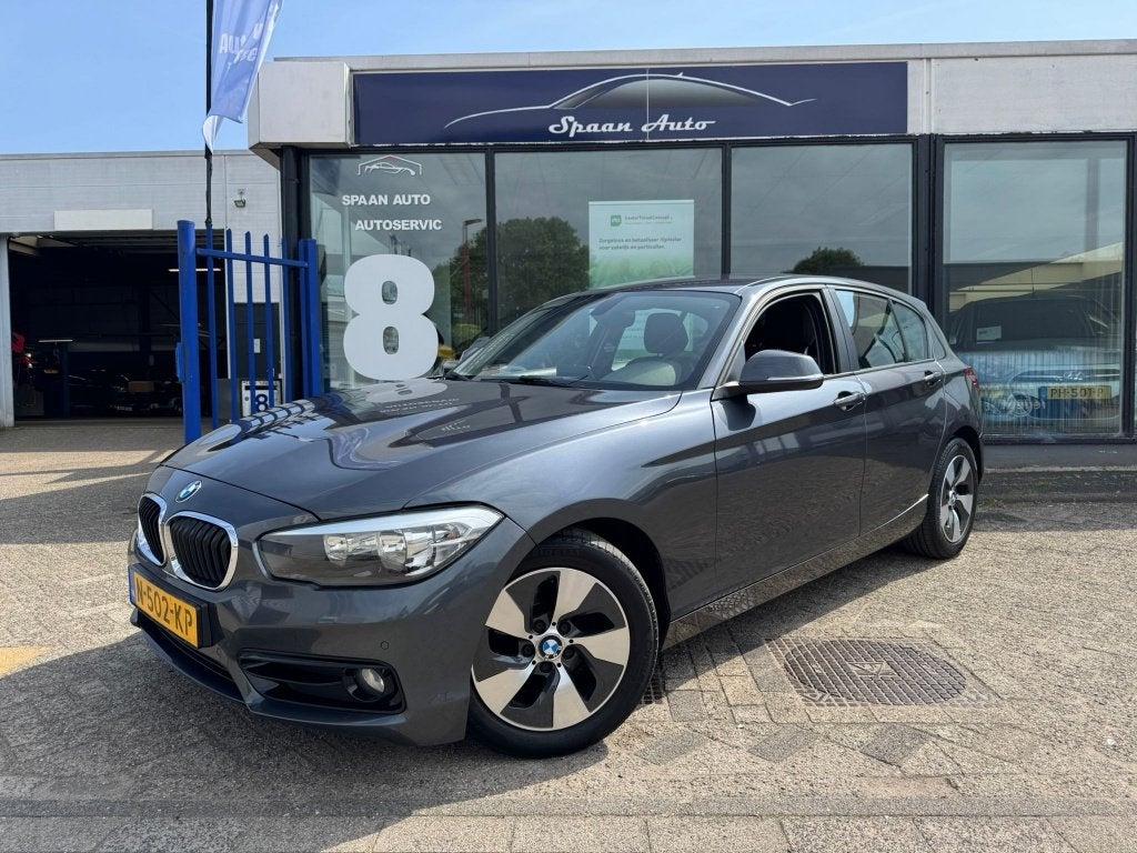 BMW 1-serie 118i Centennial High Executive | AUTOMAAT | CLIM, Gebruikt, Bedrijf, 650 kg, 3 cilinders