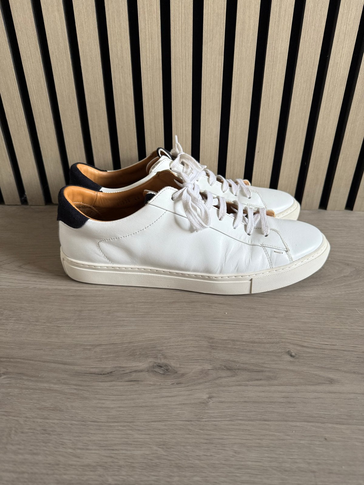 Witte Steppin' Out sneakers - Maat 44, Wit, Ophalen of Verzenden, Sneakers of Gympen, Gedragen