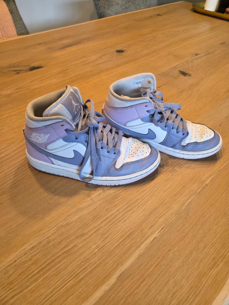 Nike Air Jordan 1 Mid SE GS 'Ice Cream' - Maat 36.5, Ophalen, Gebruikt, Nike, Jongen of Meisje