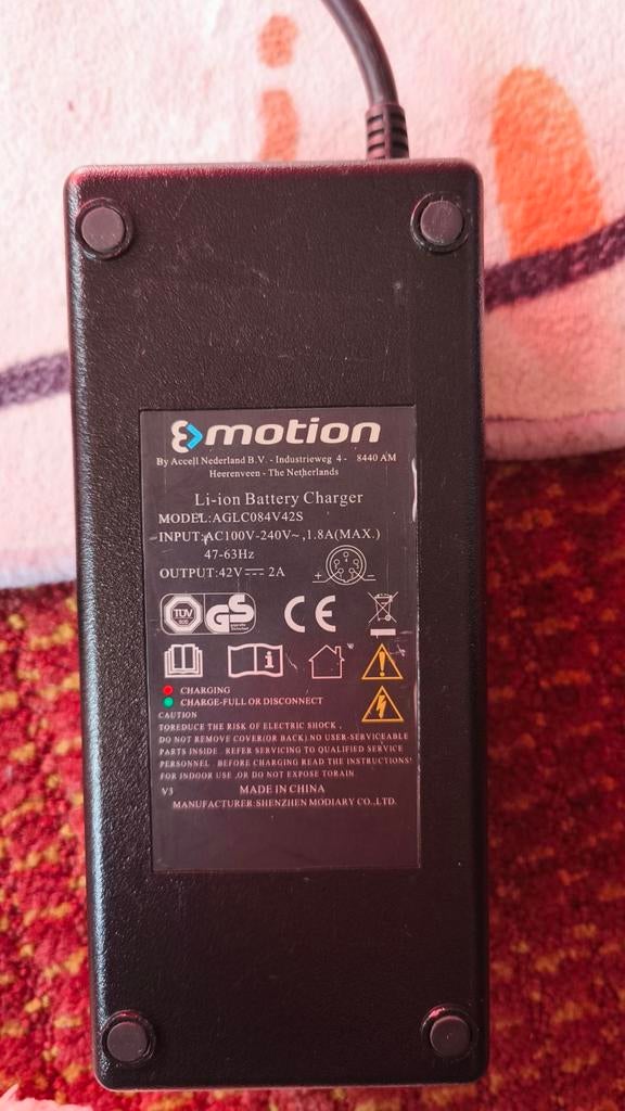 Li-ion acculader 42V 2A (Emotion AGLC084V42S) voor e-bike, Ophalen of Verzenden