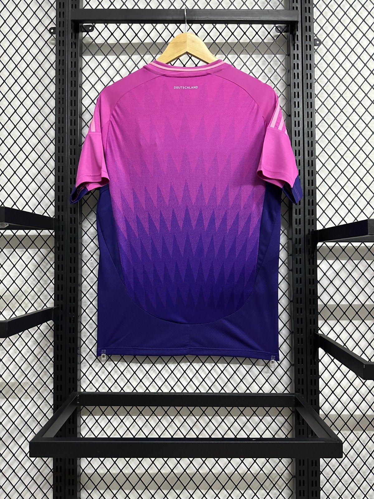 Duitsland 24/25 Uit Shirt Roze - Nieuw! Fan Versie, Verzenden, Nieuw, Shirt