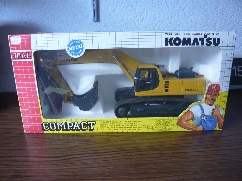 Joal Compact Komatsu PC450LC-6 graafmachine 1:32 nieuw in ds, Ophalen, Nieuw, Tractor of Landbouw, Overige merken