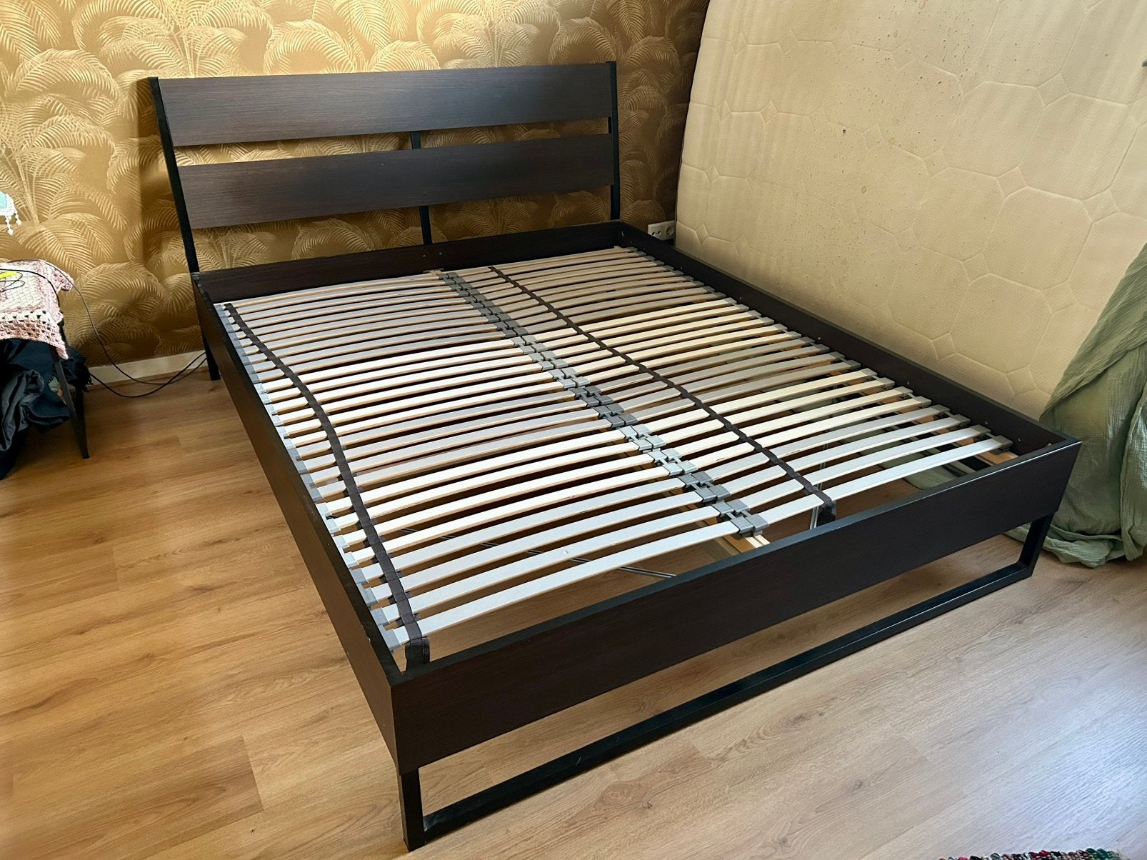 Bed 160 x 200 cm, Ophalen, Zwart, Tweepersoons, Zo goed als nieuw