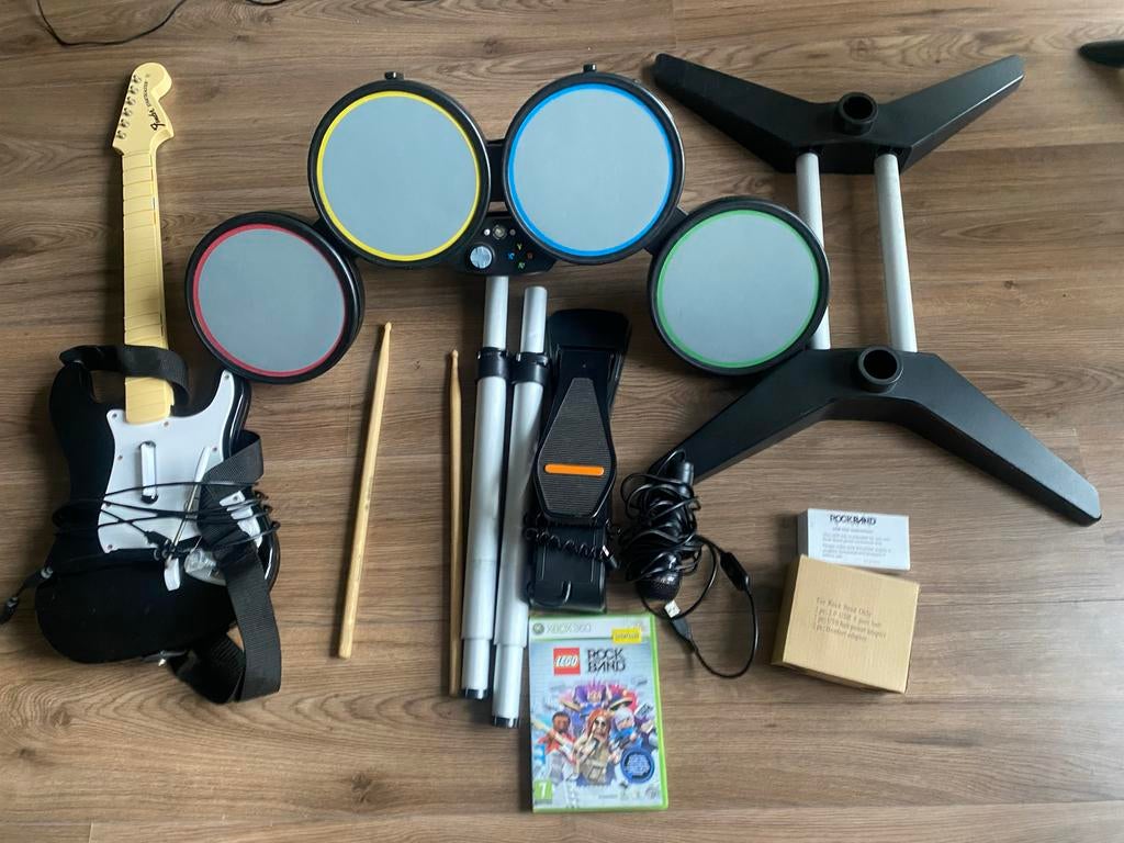 LEGO Rock Band Xbox 360 met gitaar en drumstel, Muziek, Eén computer, Ophalen of Verzenden, Zo goed als nieuw