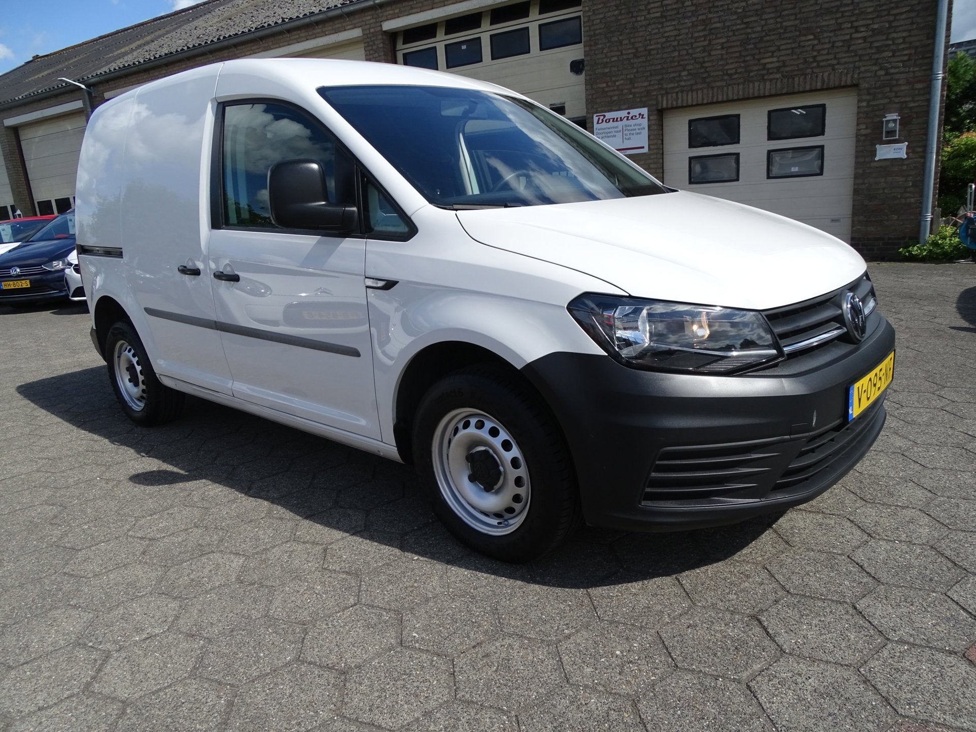Volkswagen Caddy 2.0 TDI L1H1 BMT Trendline AIRCO, Stof, Gebruikt, 4 cilinders, Volkswagen