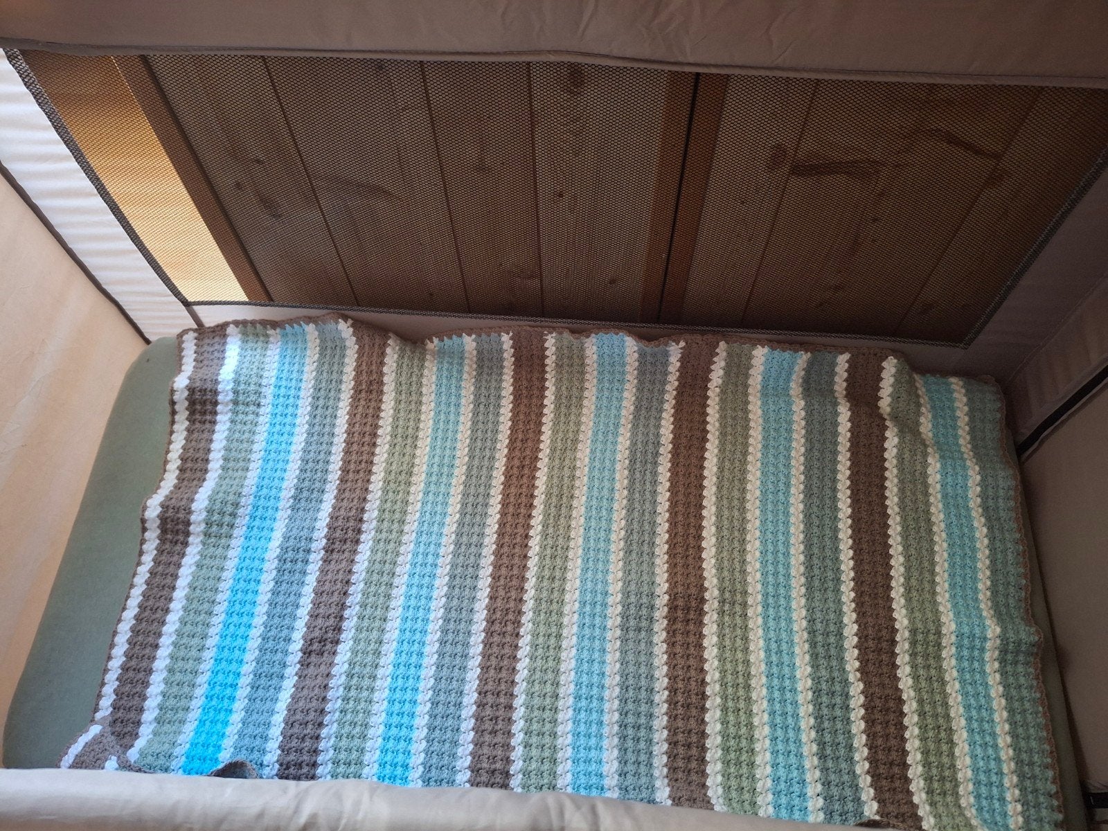Handgehaakt baby dekentje van Softfun garen (100x70cm), Nieuw, Meerkleurig, Handgemaakt, Deken