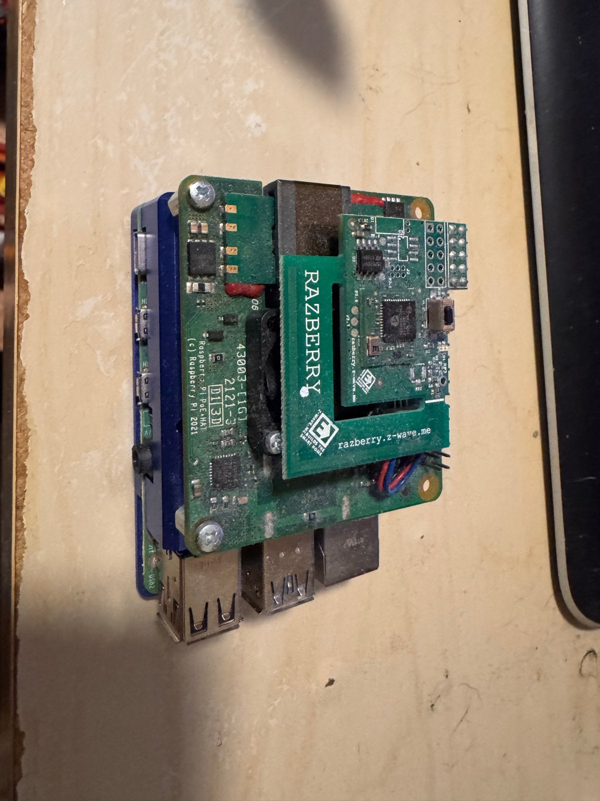 Raspberry Pi 4 8GB met PoE HAT en Z-Wave interface, Ophalen of Verzenden, Zo goed als nieuw, 8 GB, Minder dan 2 Ghz