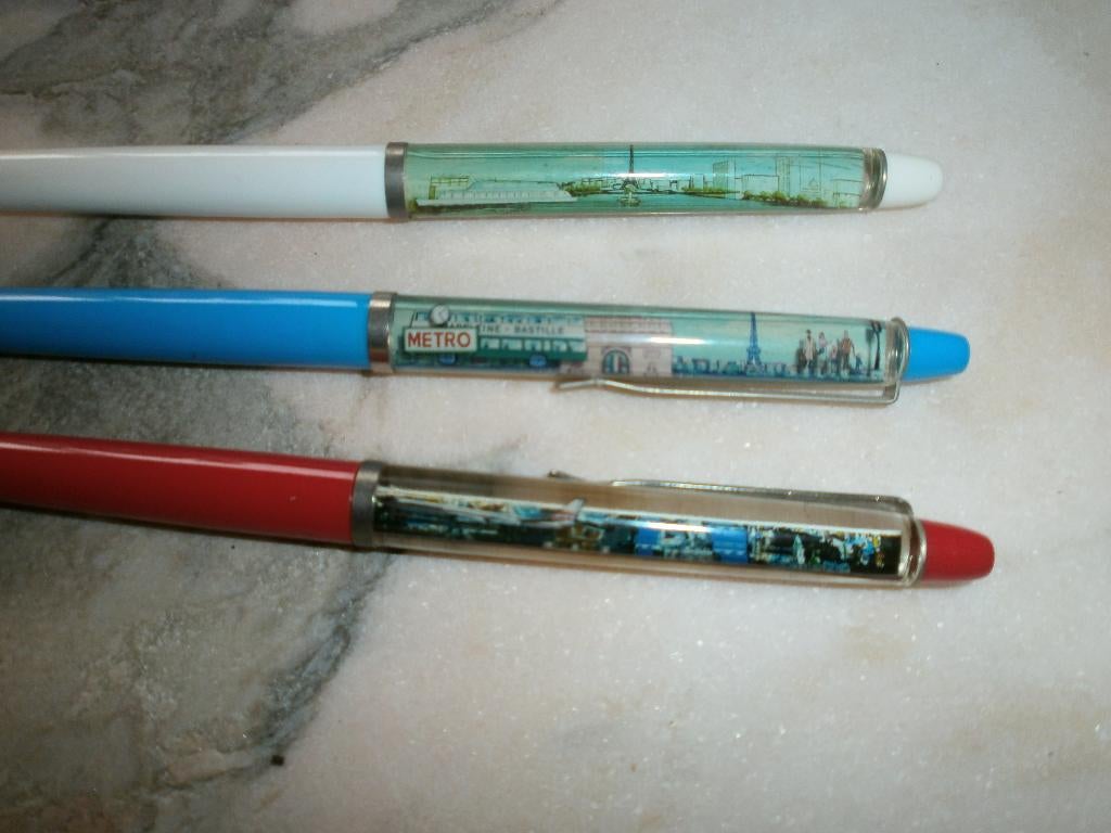 Drie vintage floating pennen Parijs zie omschr, Verzamelen, Pennenverzamelingen, Zo goed als nieuw, Balpen, Overige merken, Ophalen of Verzenden