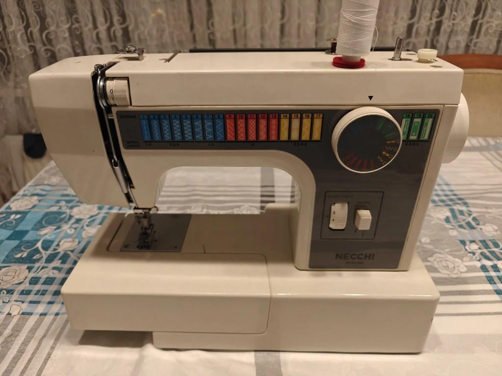 Necchi Type 559, Ophalen, Gebruikt, Naaimachine, Overige merken