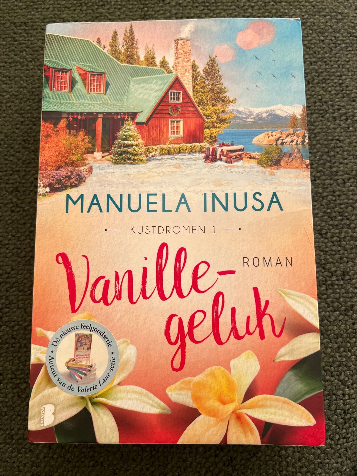 Manuela Inusa - Vanille-geluk (Kustdromen 1) Roman, Ophalen of Verzenden, Zo goed als nieuw, Europa overig