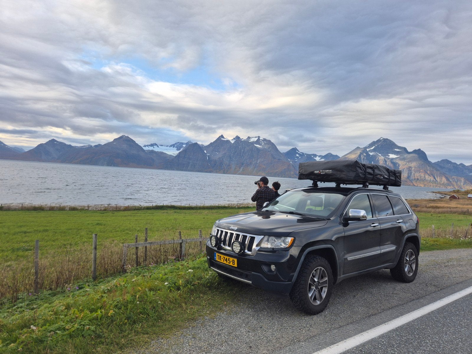 Jeep grand cherokee 5.7 V8, Auto's, Automaat, 450 kg, 2399 kg, 5654 cc