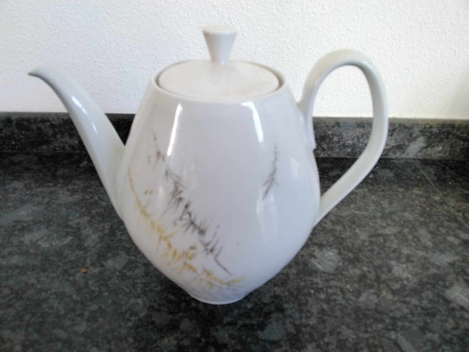 Vintage theepot met subtiel decor, Ophalen of Verzenden