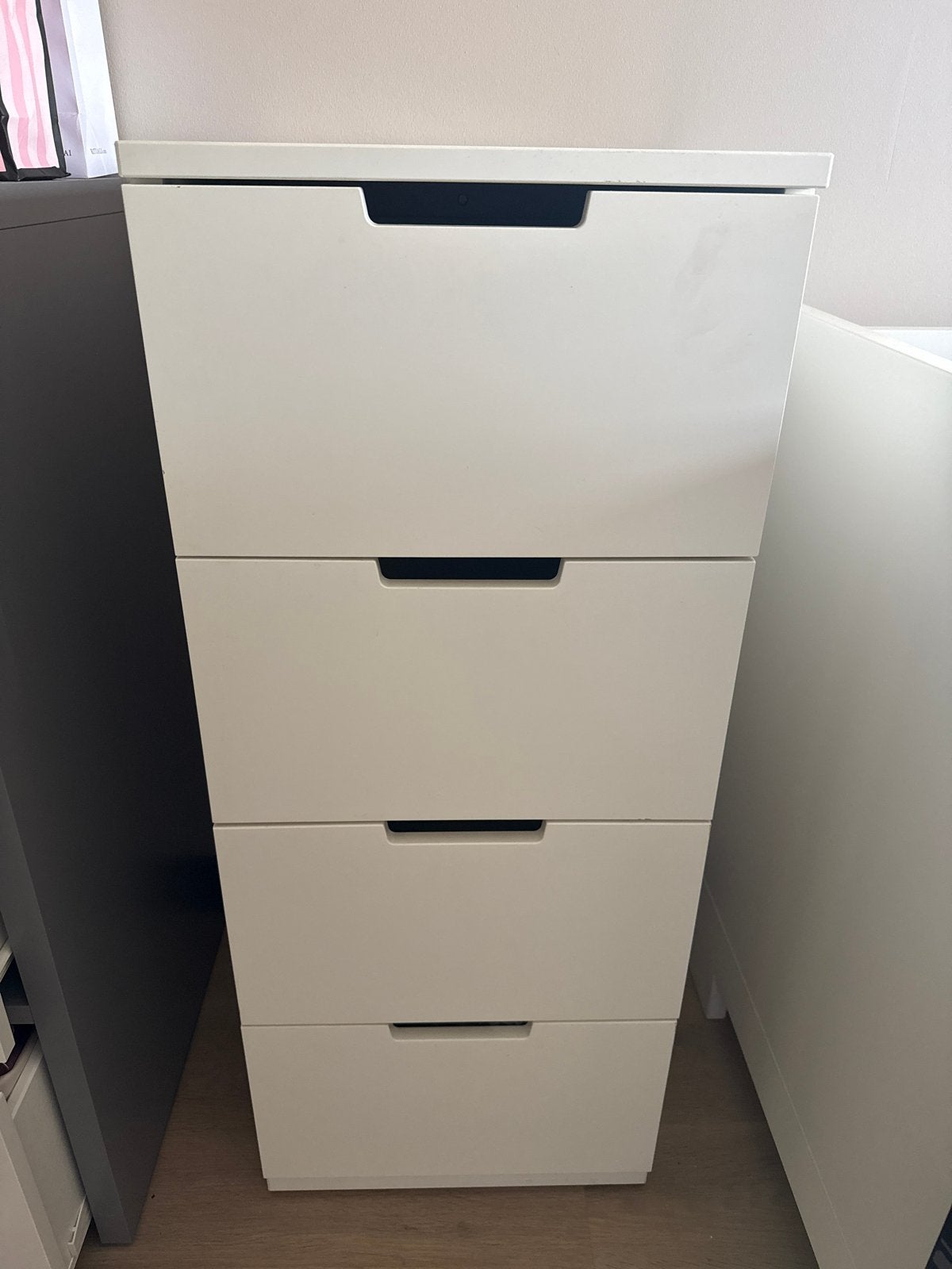 Witte ladekast met 4 laden - Gebruikt, Ophalen, Gebruikt, 100 tot 150 cm, 50 tot 100 cm