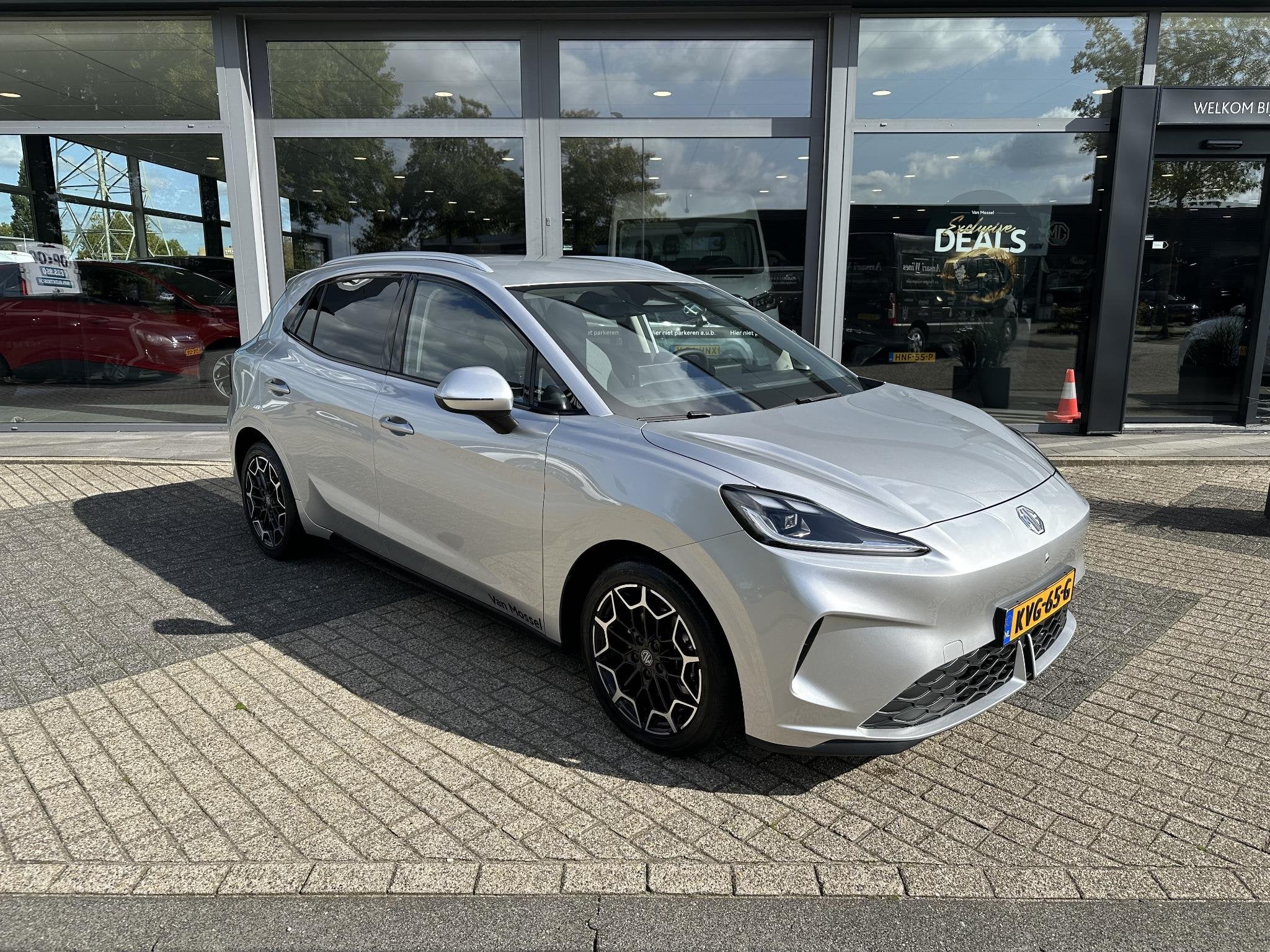 MG MG4 Electric Urban Premium 54 kWh | WLTP 405 KM | Nieuw M, Auto's, 12 maanden, Stof, Gebruikt, 160 pk