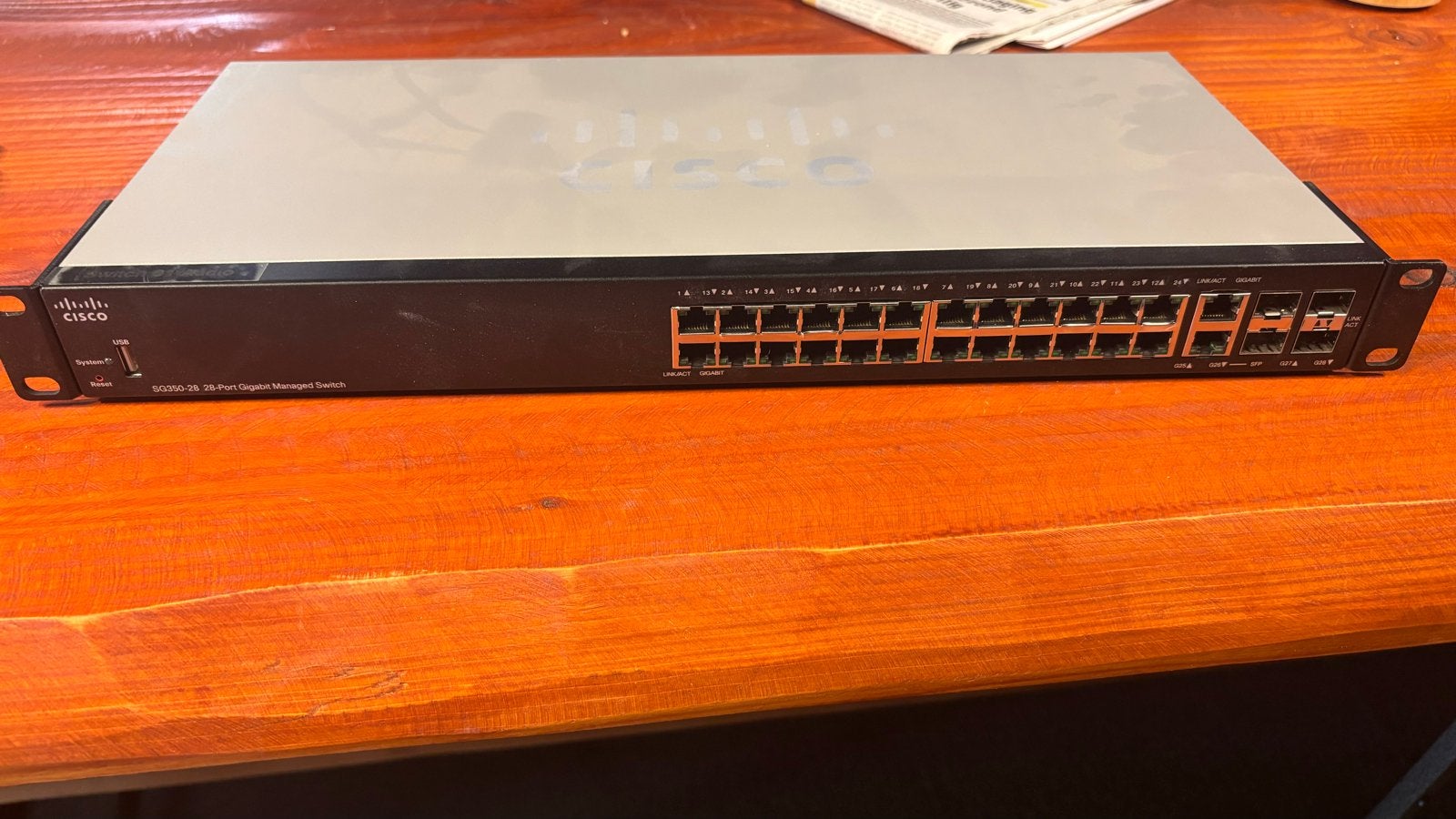 Cisco SG350-28 Gigabit Managed Switch - 28 poorten, Ophalen, Gebruikt