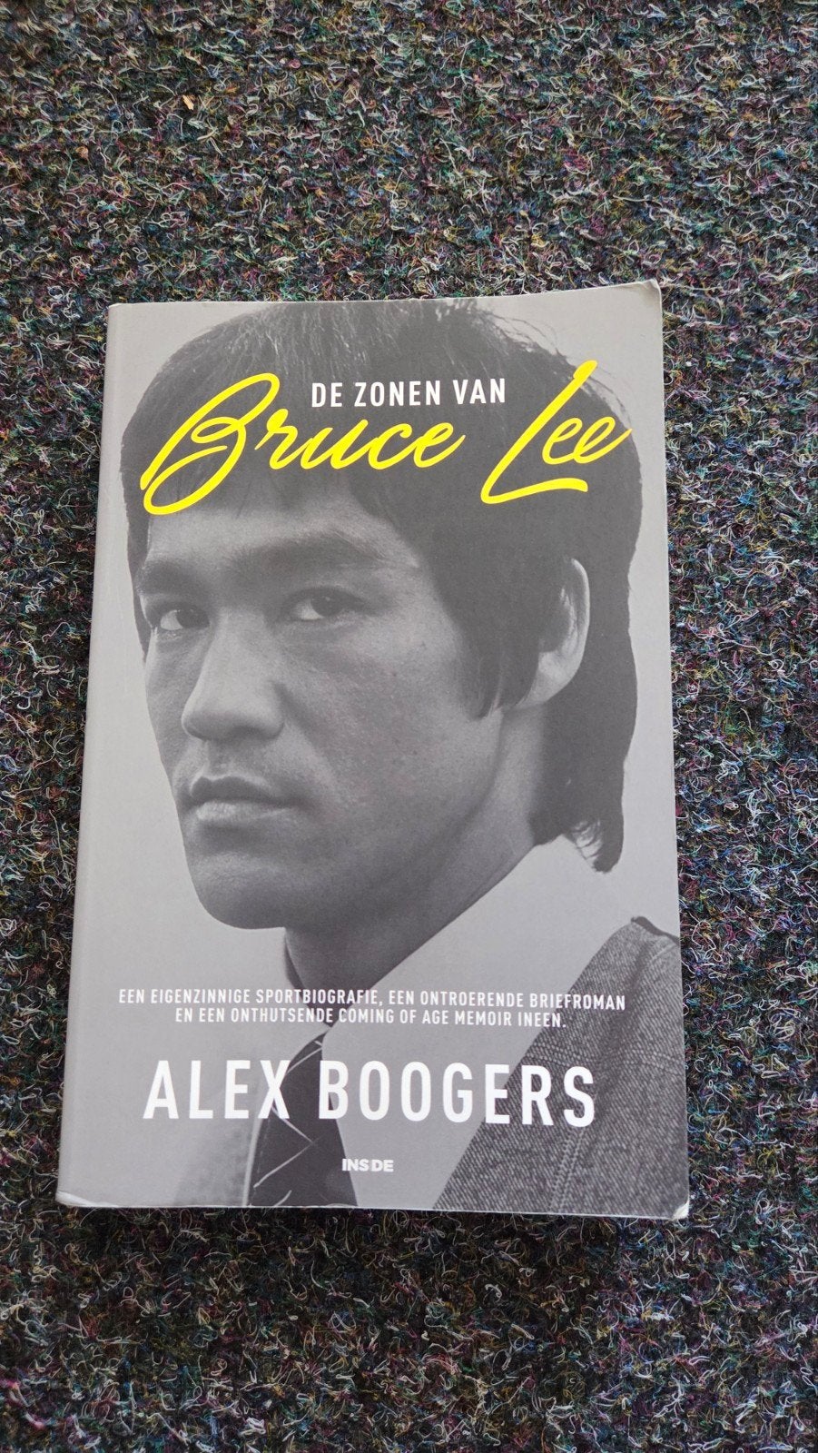 De Zonen van Bruce Lee - Alex Boogers (Sportbiografie), Boeken, Ophalen of Verzenden, Zo goed als nieuw, Alex Boogers, Sport