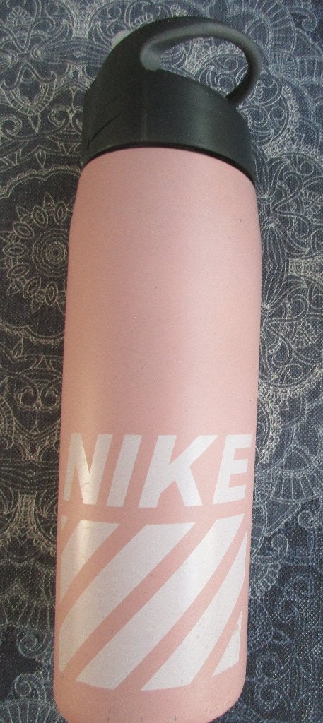 2x metalen drinkfles Nike ( gebruikt en rvs (nieuw) - 750 ml, Ophalen of Verzenden, Nieuw