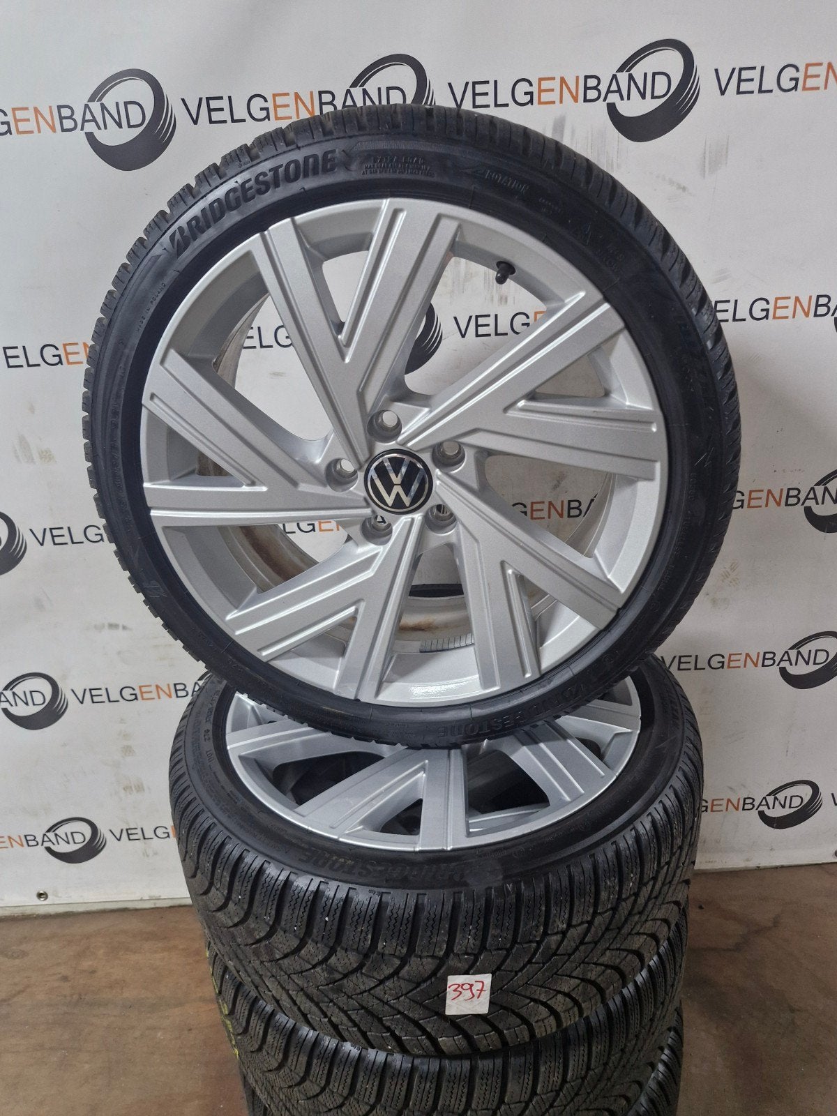 Winterset Volkswagen Golf 8 Bergamo 225 40 18 5x112 57,1 gti, 18 inch, Gebruikt, ., Banden en Velgen