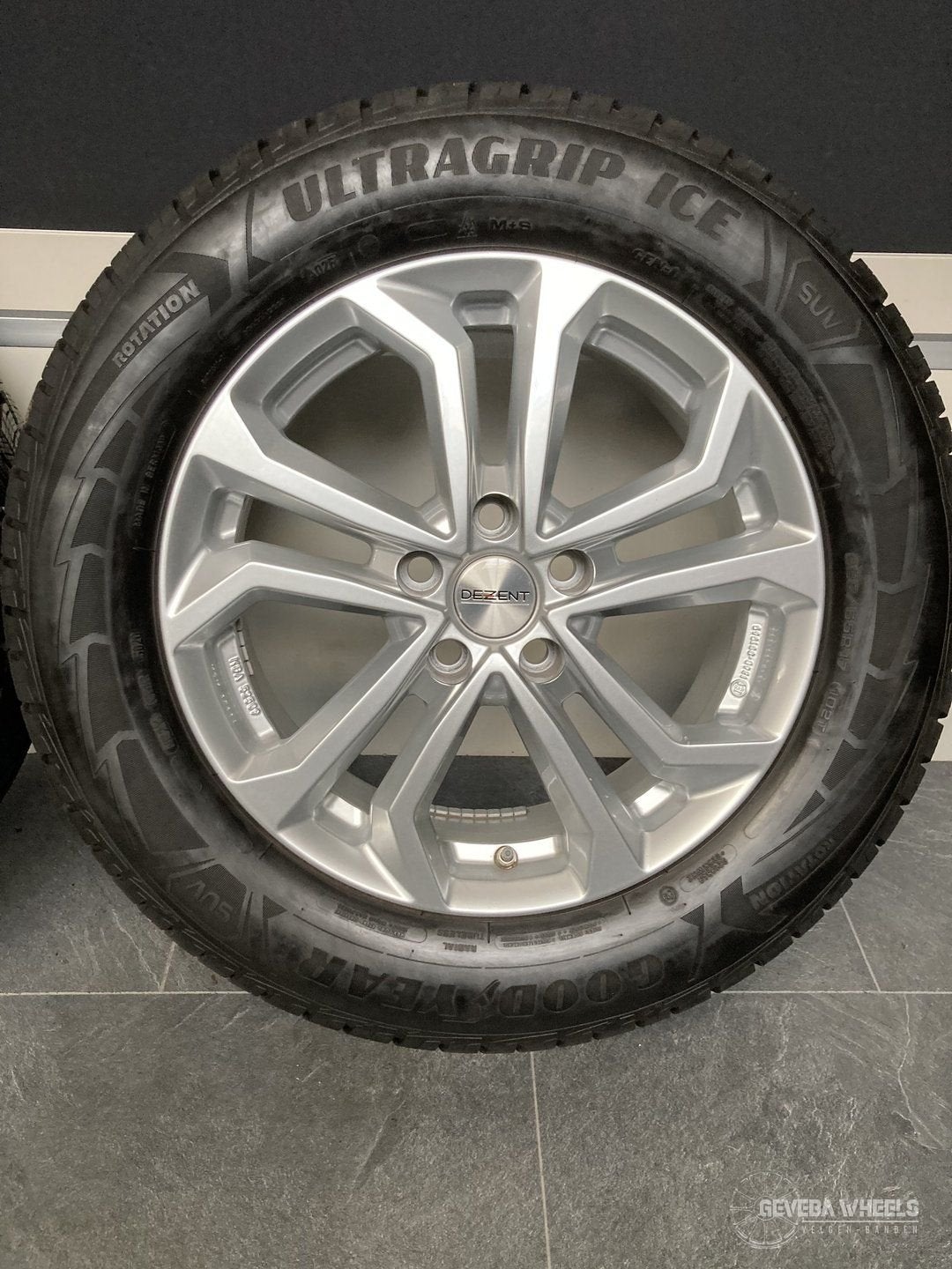 17” Toyota Rav4 (vanaf 2019) velgen + winterbanden 5x114.3, Auto-onderdelen, Banden en Velgen, Gebruikt, -, -, Banden en Velgen