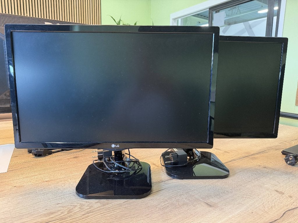 Set van 2x LG monitor - 21 inch, Ophalen, Gebruikt