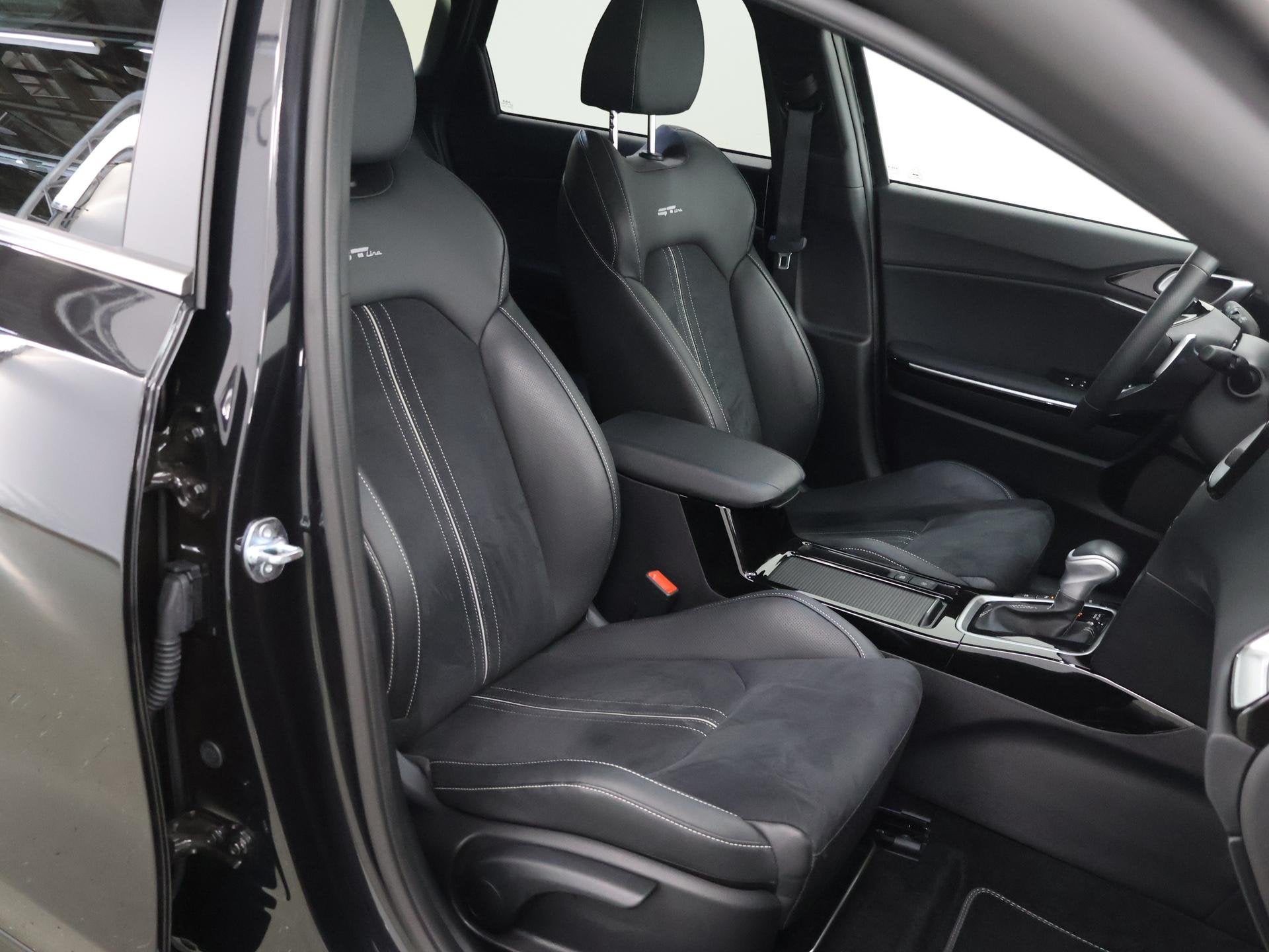 Foto 10 van Kia Ceed Sportswagon 1.5 T-GDi GT-Line | Panoramadak | Matri