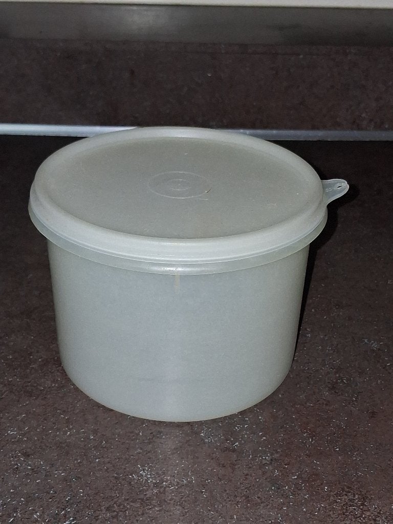 Tupperware voorraad trommel doos rond vintage, Ophalen of Verzenden, Schaal