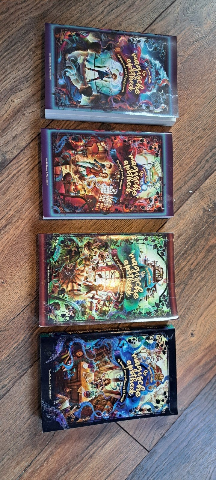 De Magische Apotheek - serie (4 boeken), Boeken, Ophalen of Verzenden, Zo goed als nieuw, Anna Ruhe, Fictie