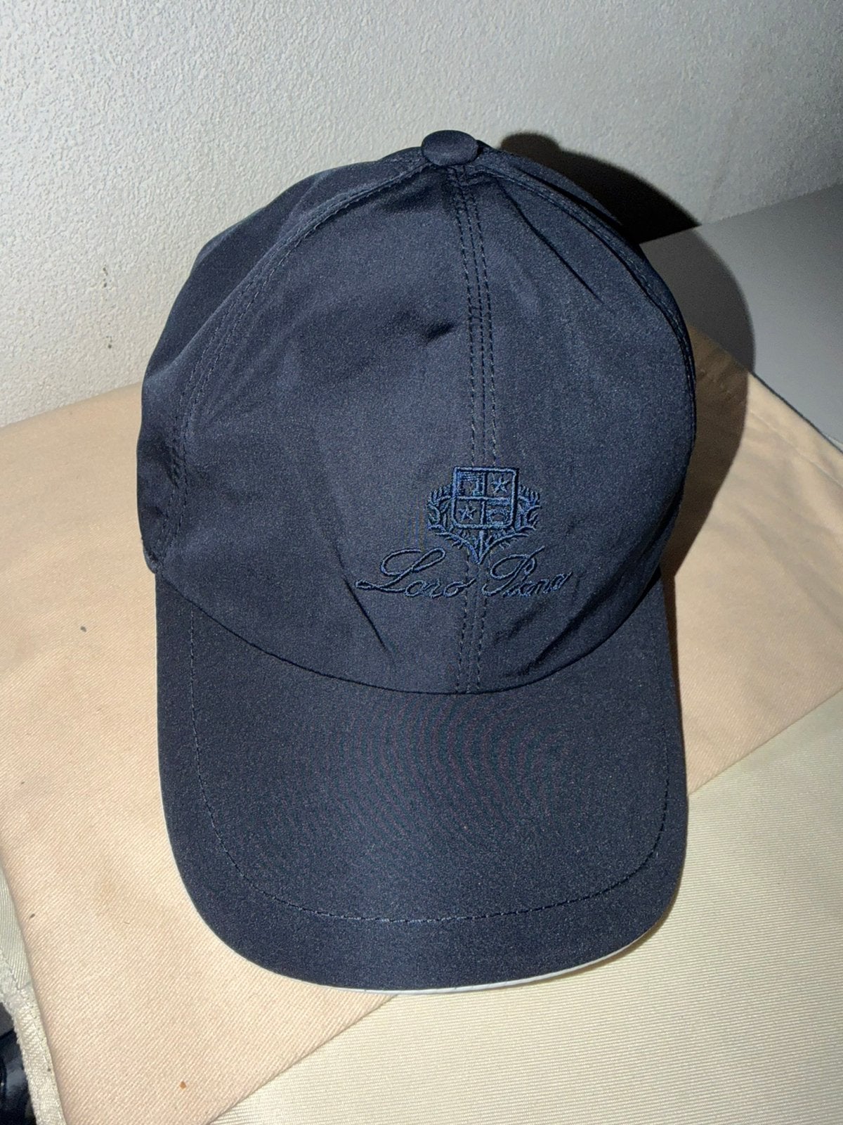 Loro Piana pet - Donkerblauw - Nieuw, Kleding | Heren, Hoeden en Petten, Ophalen of Verzenden, Zo goed als nieuw
