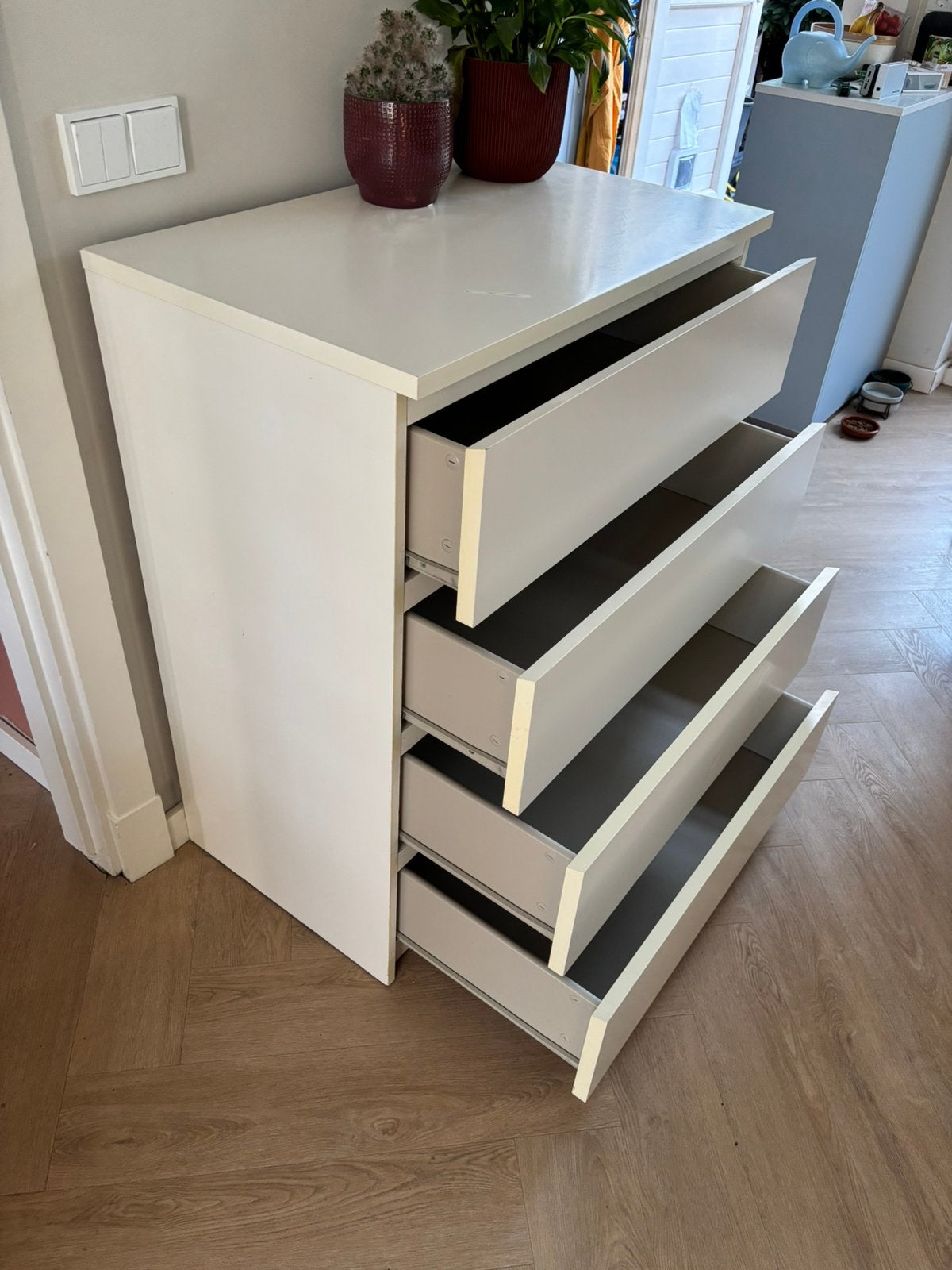IKEA Malm ladekast wit, Huis en Inrichting, Kasten | Roldeurkasten en Archiefkasten, Ophalen, Gebruikt, 100 tot 150 cm, 50 tot 100 cm