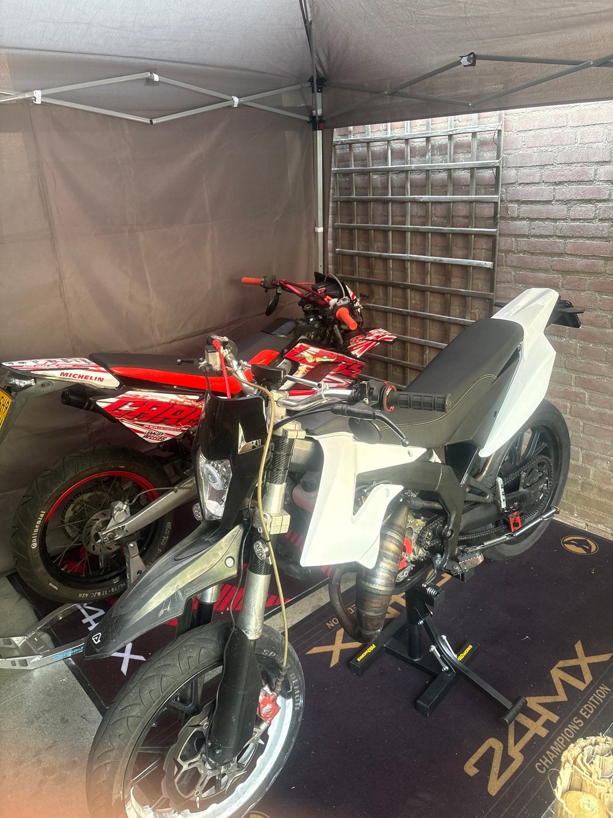 Derbi Senda SM - Rood 50cc & Wit DRD Pro 77cc Stage 6, Ophalen, Gebruikt, Maximaal 45 km/u