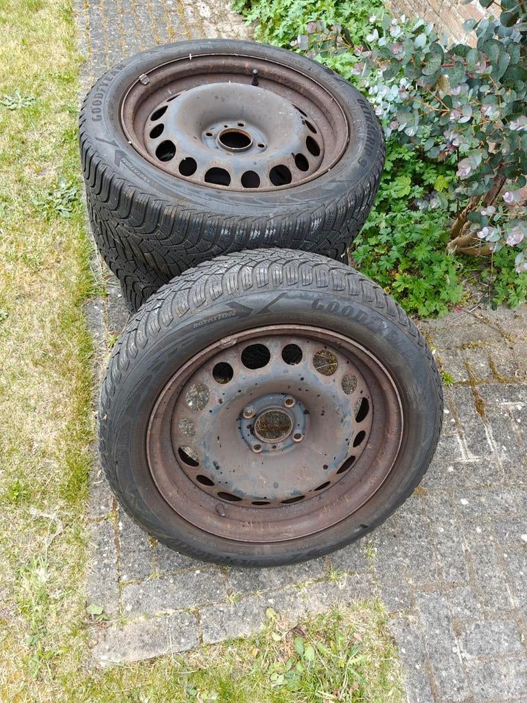 Goodyear UltraGrip winterbanden op stalen velgen 195/55R16, Ophalen, Gebruikt, 16 inch, Banden en Velgen