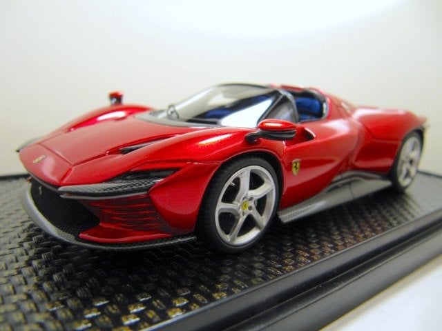 Ferrari SP3 Daytona 1:43 BBR C267A rood metallic looksmart, Hobby en Vrije tijd, Modelauto's | 1:43, Ophalen of Verzenden, Nieuw