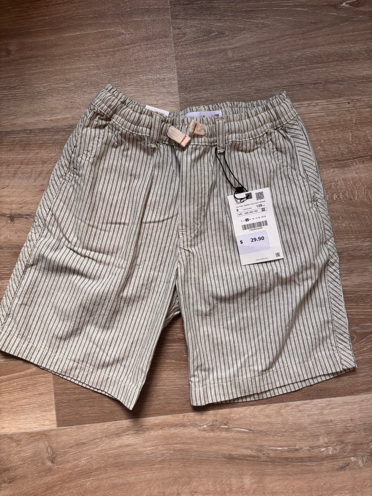 Zara korte broek maat 128, nieuw met prijskaartje, Ophalen of Verzenden, Nieuw, Jongen of Meisje, Broek