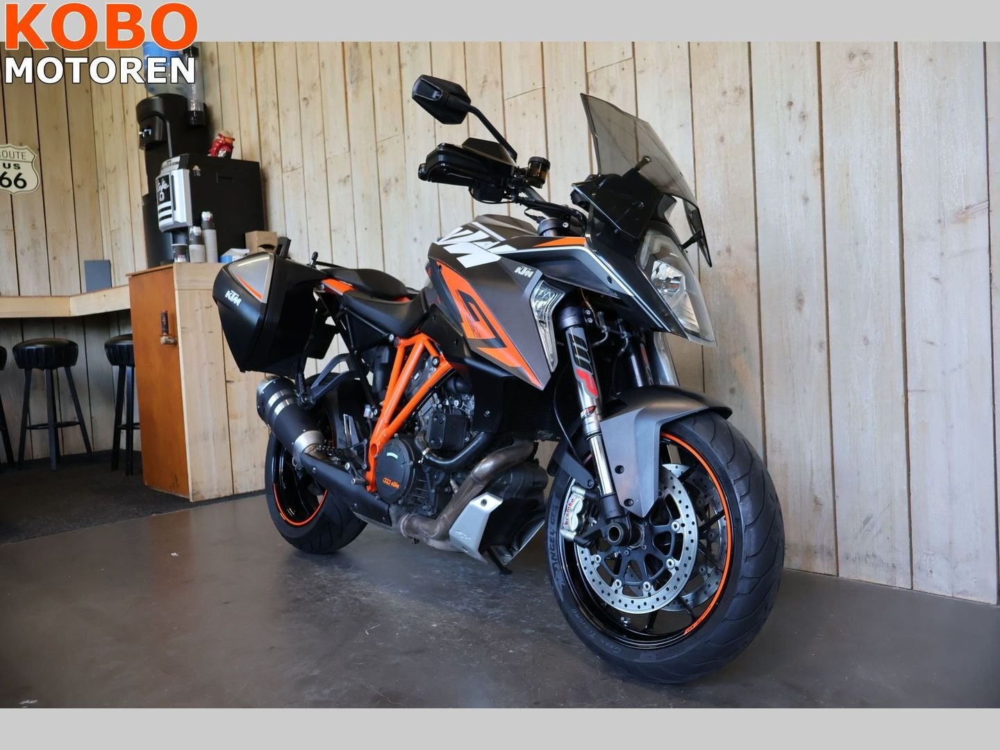 KTM 1290 SUPER DUKE GT (2016), 2 cilinders, KTM, Motorrijbewijs A, Bedrijf